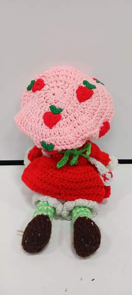Strawberry Shortcake Doll w/ Outfit alternative image