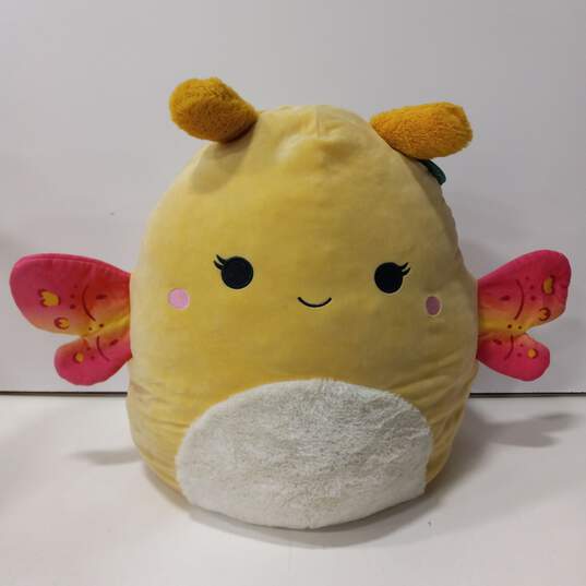 Squishmallows Set Miry The Yellow Moth & Hugmees Duffy The Puppy Dog image number 2