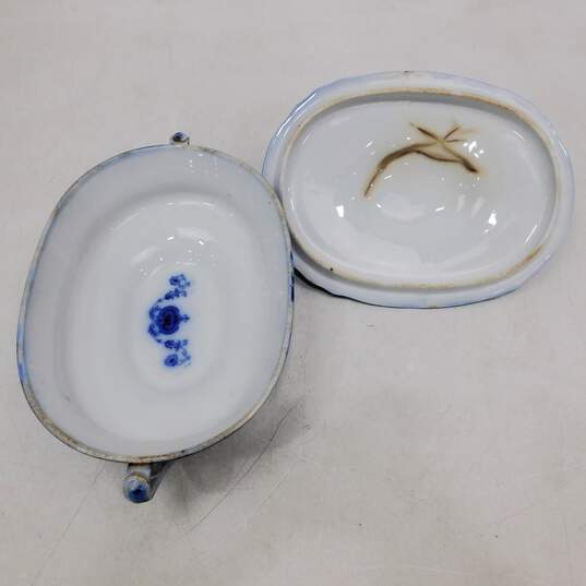 Antique Wedgwood Semi-Porcelain Covered Serving Dish image number 3