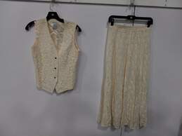 EXPRESS OFF WHITE/CREAM SKIRT AND VEST SET OF 2 SIZE SMALL