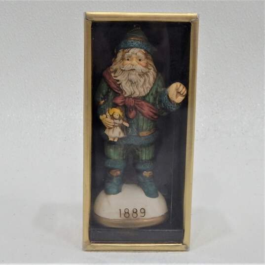 Vintage Memories Of Santa Holiday Christmas Ornaments With Book image number 5