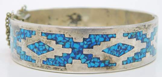 Vintage Taxco 925 Crushed Turquoise Inlay Bangle Bracelet w/ Safety Chain 46.2g image number 3