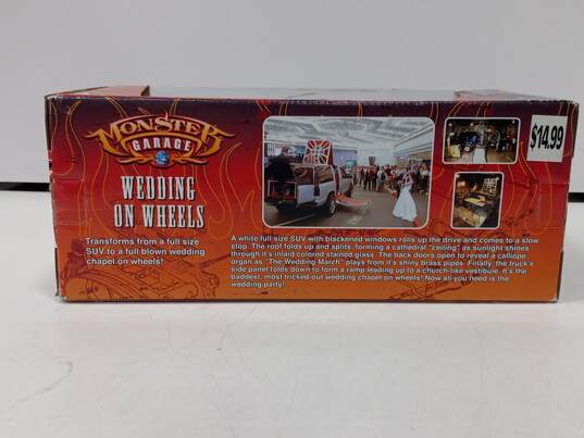 Monster Garage Wedding On Wheels 1994 Chevy Suburban Diecast Collectible NIB image number 4