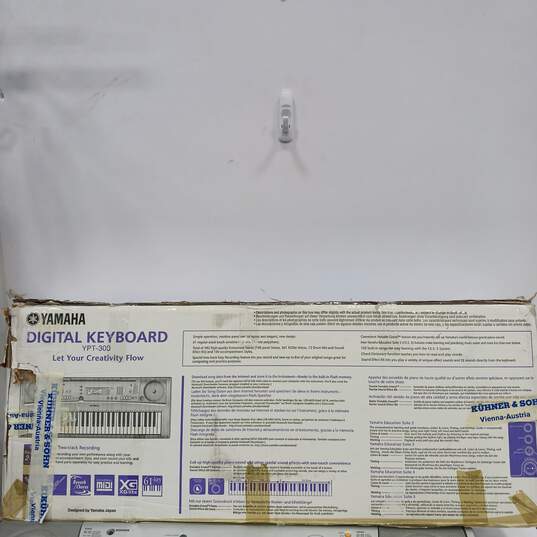 Yamaha Digital Electronic Keyboard Model YPT-300 image number 2