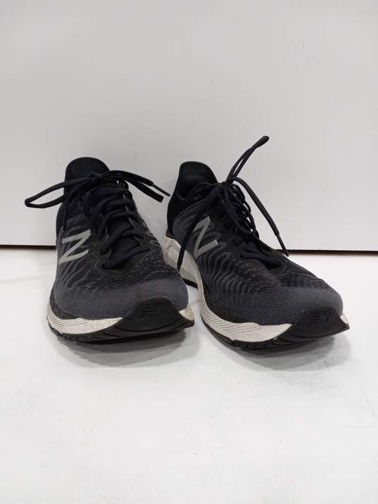 Men's Black New Balance Shoes Size 9 image number 1