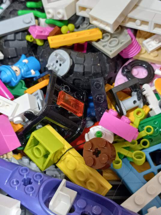 Lot of 5.5lbs of Assorted Building Blocks image number 6