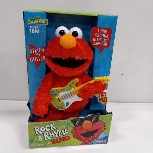 Playskool Rock & Rhyme Elmo Talking Doll IOB image number 1
