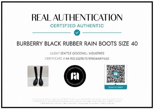 AUTHENTICATED BURBERRY RUBBER RAIN BOOTS EURO SIZE 40 image number 2