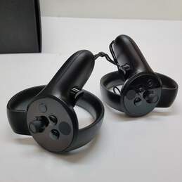 Oculus Rift Touch Virtual Reality System alternative image