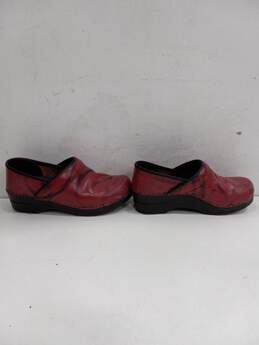 Dansko Red Tiger Clogs Slip On Shoes Women's Size 38 alternative image