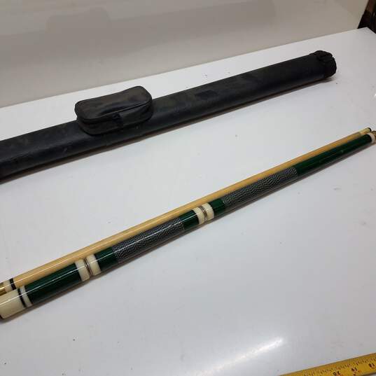 Billiards green pool stick with carrying case image number 2