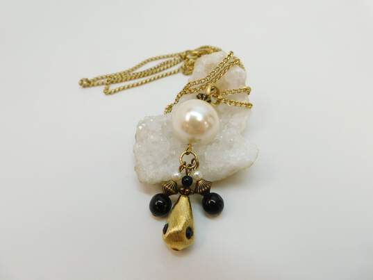 Vintage Robert Rose Goldtone Faux Pearls & Black Ball Ridged & Brushed Beaded Pendant Chain Necklace 19.1g image number 2