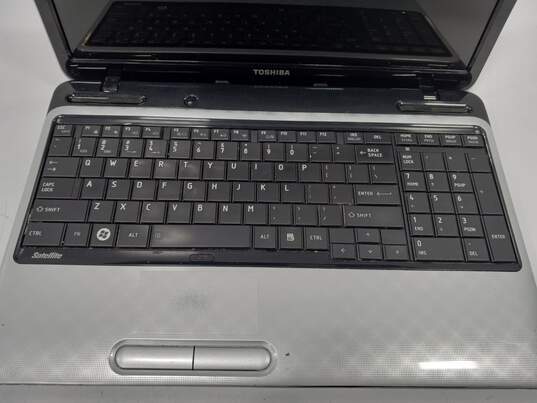 Toshiba Satellite L755-S5214 15.6" Laptop image number 3
