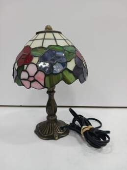 Small Stained Glass Portable Lamp alternative image