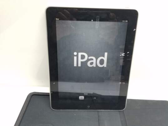 Apple iPad Wi-Fi (Original/1st Gen) Model A1219 Storage 64GB image number 2