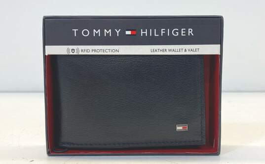 Tommy Hilfiger Leather Bifold Wallet Black image number 1