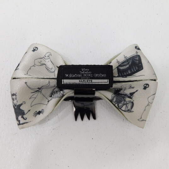 Harvey's Disney Nightmare Before Christmas Seatbelt Coin Purse & Bow image number 7