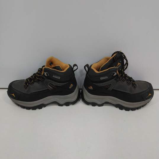 Boys Coosa Gray Waterproof Lace Up Ankle Hiking Boots Size 10 image number 4