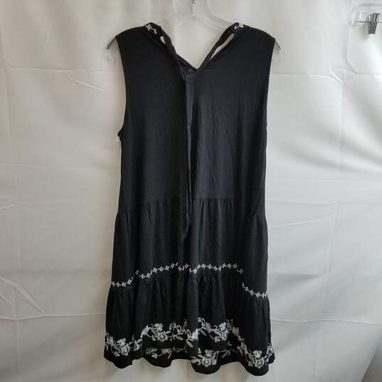 LOFT Women's Black/White Embroidered Tie Back Tiered Dress Size L image number 2