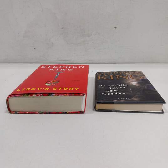 Bundle of 5 Assorted 1st Edition Stephen King Novels image number 6