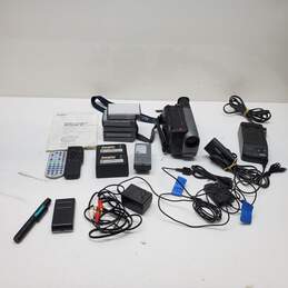 Sony Handycam Video 8 CCD-TRV21 NTSC Bundle with Bag and Accessories alternative image