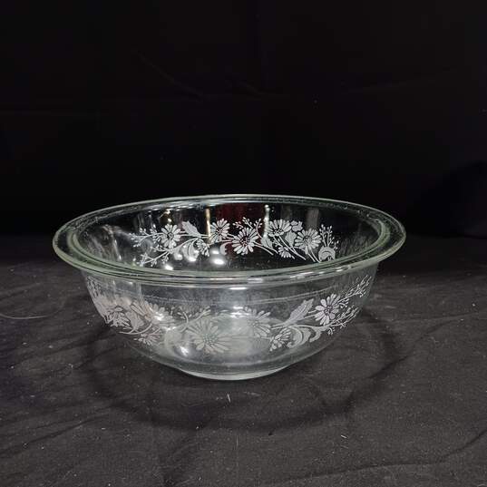 Set Of 3 Transparent White Floral Pattern Pyrex Kitchen Bowls image number 5