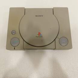 Sony PlayStation w/2 Games and 4 controllers alternative image