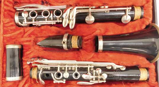 Vito Brand Reso-Tone 3 and V40 Model B Flat Student Clarinets w/ Cases and Accessories (Set of 2) image number 5