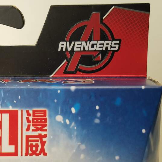 Marvel Avengers 3 Civil War Captain America Hawkeye Figure image number 8
