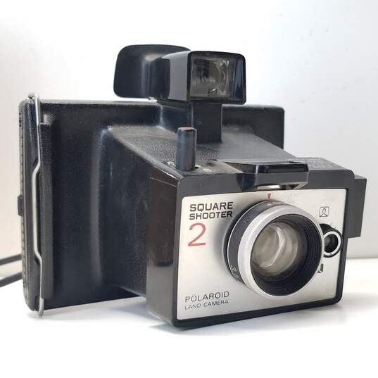 Lot of 3 Assorted Vintage Polaroid Cameras image number 3