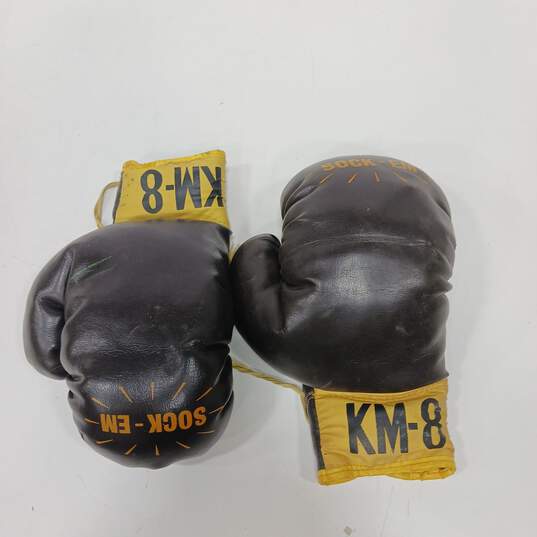 Set of 4 Brown KM-8 Kid's Boxing Gloves image number 3