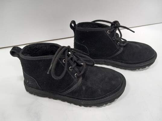 Women's Ugg Size 8 Black Shoes image number 2
