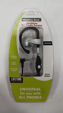 Bundle of Wireless Gear Hand Free Ear Piece Model 3PR837 alternative image