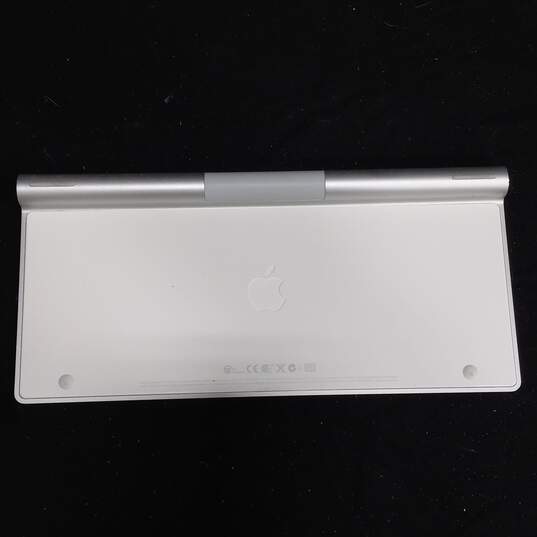 Apple Wireless Keyboard Model A1314 - IOB image number 4