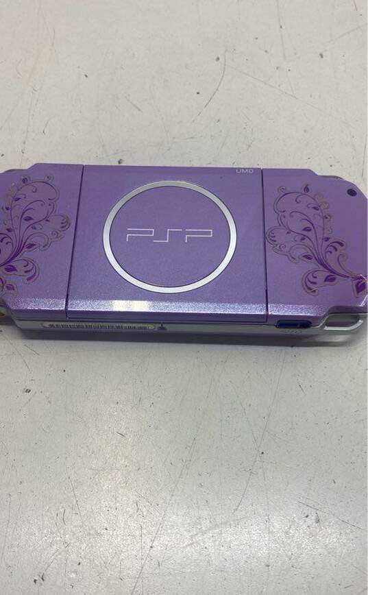 Sony PSP Hannah Montana LTD w/ Games & Accessories- Lilac Purple image number 5