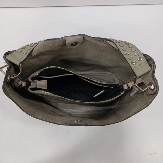 Women's Gray Steve Madden Leather Purse image number 5