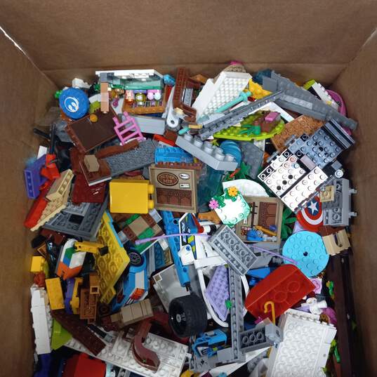 7 Pounds Of Assorted Building Blocks image number 1