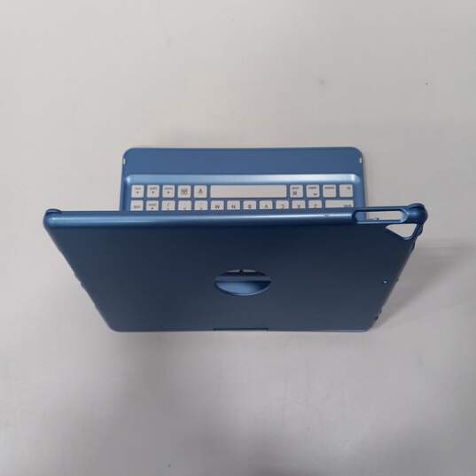 Tablet Keyboard & Case Blue image number 3