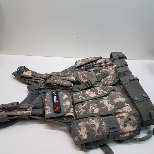 Yakeda Camo Tactical Carrier Adjustable Vest image number 3