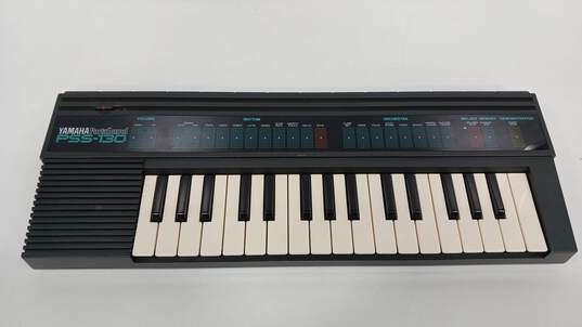 Yamaha Porta Sound PSS-130 Electric Keyboard in Original Box image number 2