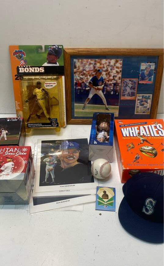 Lot of Assorted MLB Collectibles image number 1