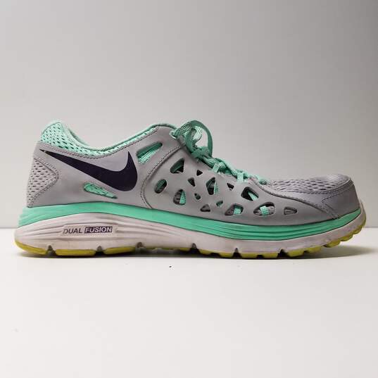 Buy the Nike Dual Fusion Running Shoes Womens 7.5 | GoodwillFinds