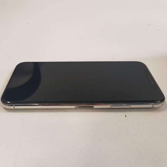 Apple iPhone XS (A1920) - White / For Parts Only image number 3