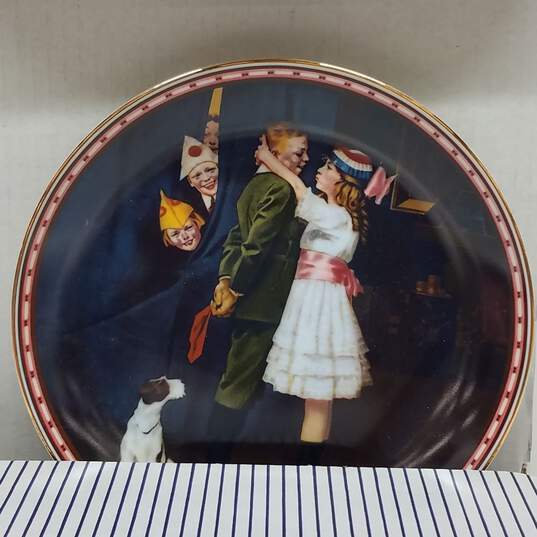 'Kiss And Tell' Norman Rockwell Knowles China Company Decorative Plate image number 2