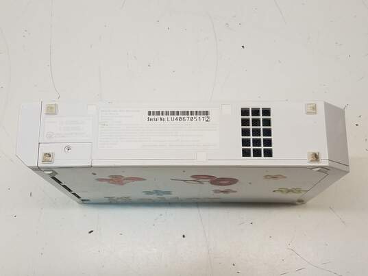 Nintendo Wii Console For Parts or Repair image number 2