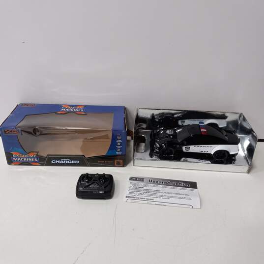 XQ Extreme Machines Dodge Charger Radio Remote Controlled Car IOB image number 1