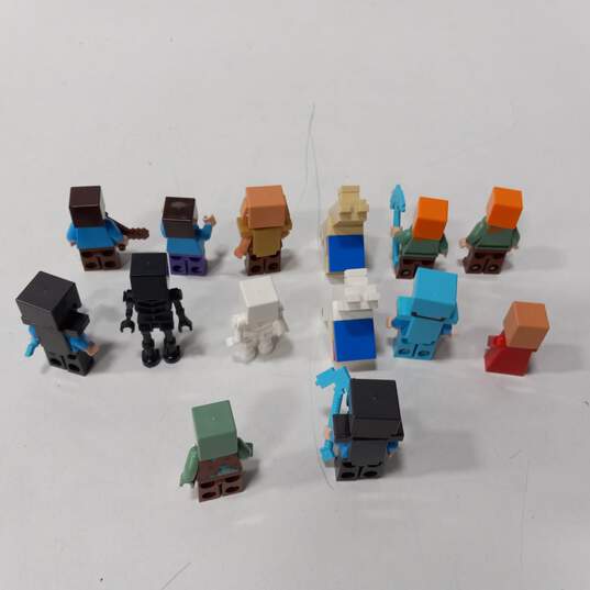 14pc Bundle of Assorted Lego Minecraft Minifigures image number 2