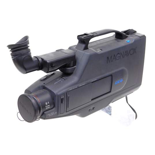 Magnavox CVM310AV01 VHS Movie Maker Video Camcorder w/ Bag image number 2