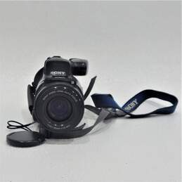 Sony CCD-FX330 8mm Handycam Video 8 Camcorder Camera Untested alternative image
