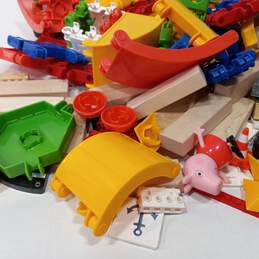 Clicformers Basic Set of Building Brick Toys alternative image